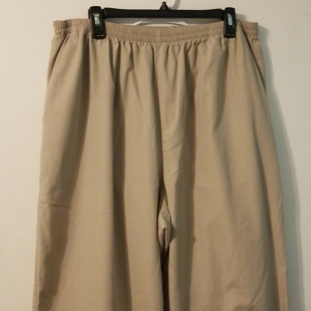 Khaki scrub pant